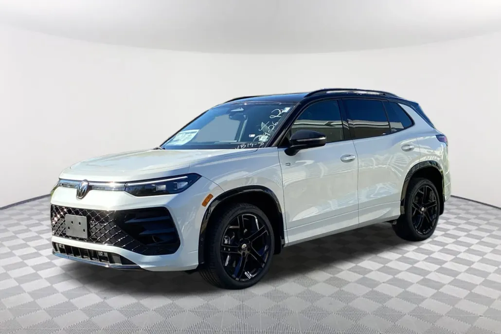 2025 Volkswagen Tiguan SE R-Line Black photo 1