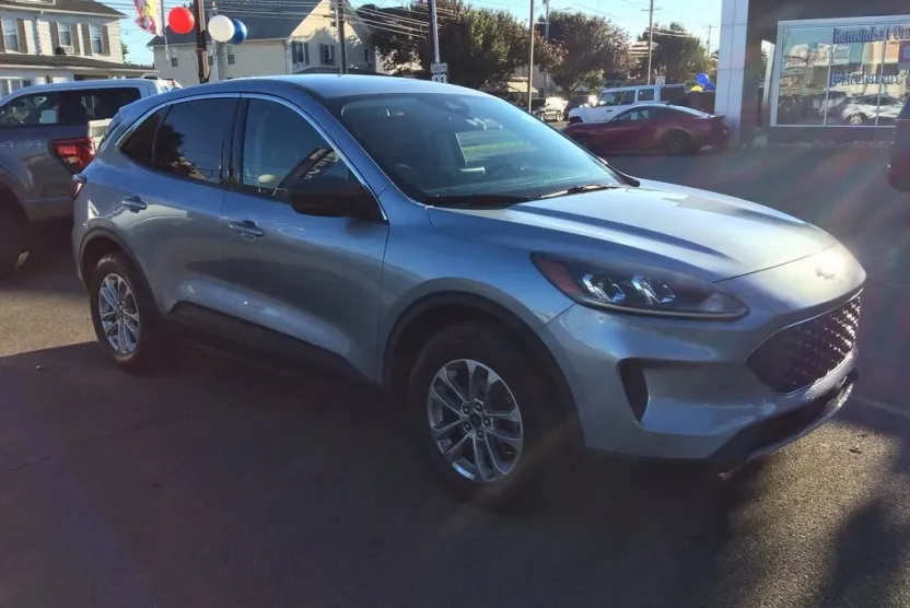 2022 Ford Escape SE photo 1