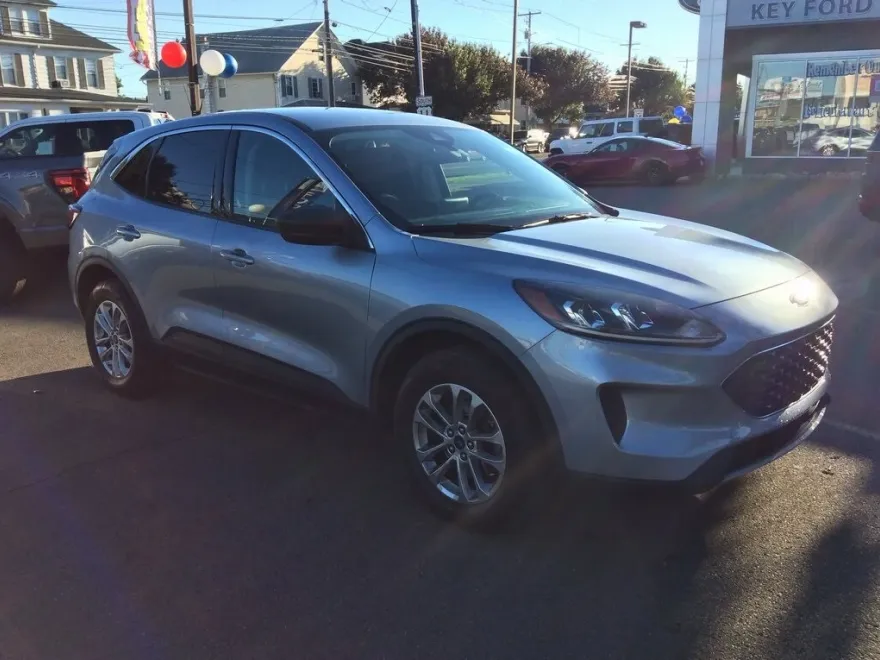 2022 Ford Escape SE photo 1