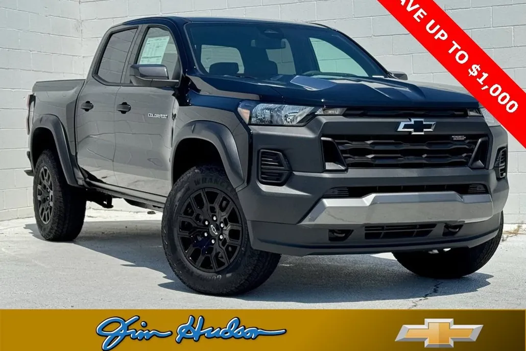 2025 Chevrolet Colorado Trail Boss photo 1