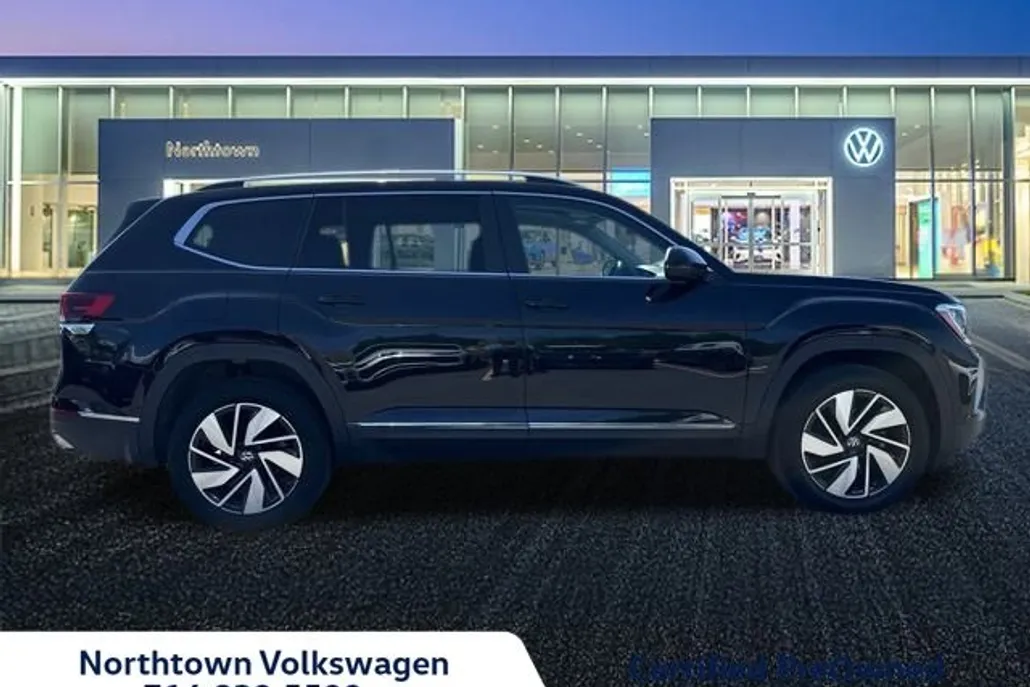 2025 Volkswagen Atlas SEL photo 1
