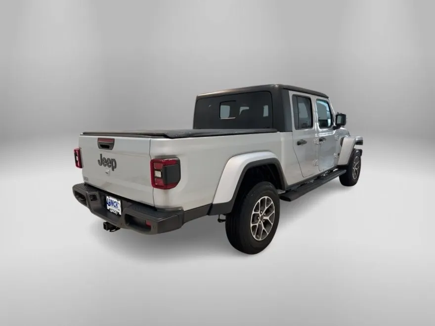 2024 Jeep Gladiator Sport S photo 4