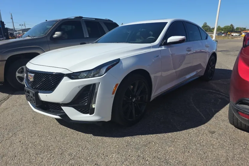 2022 Cadillac CT5 V photo 1