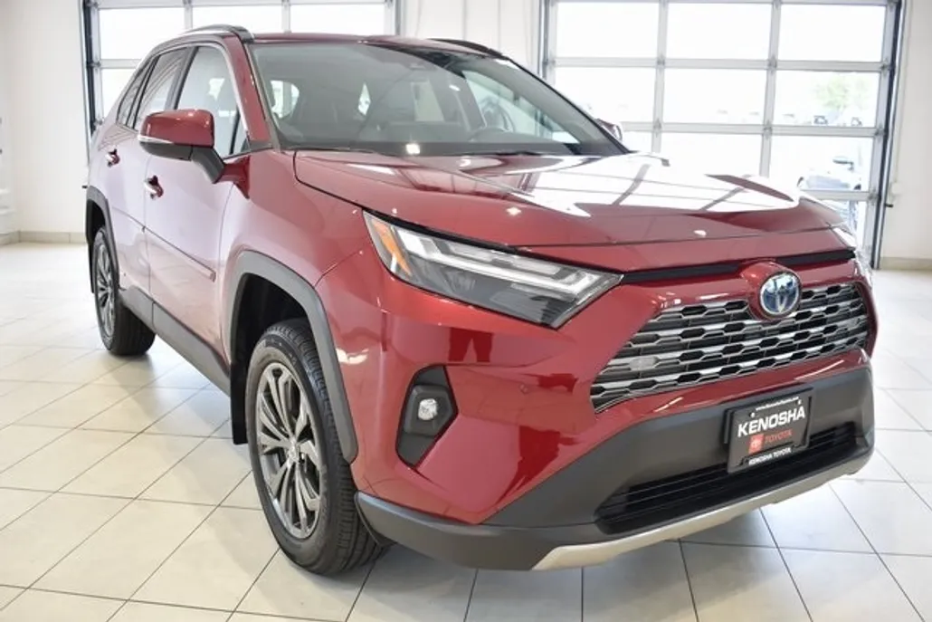 2024 Toyota RAV4 Hybrid Limited photo 1