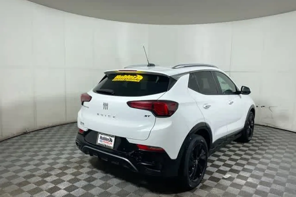 2024 Buick Encore GX Sport Touring photo 1