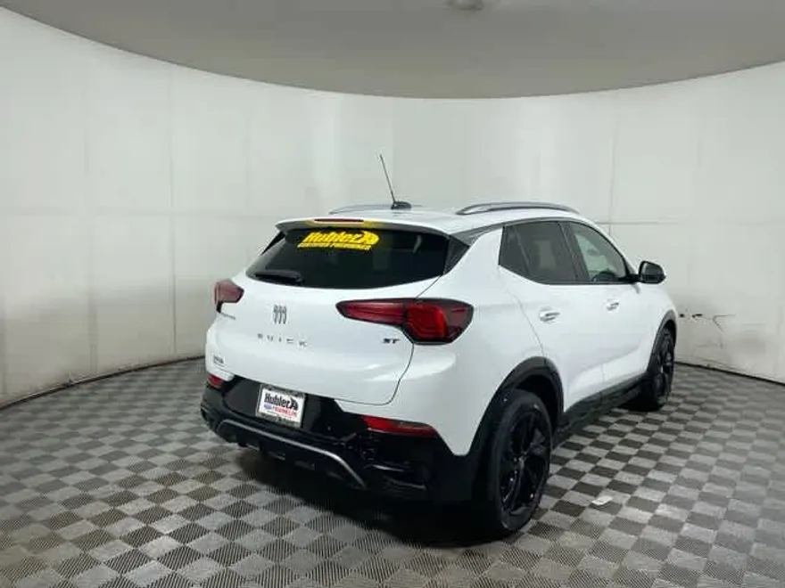 2024 Buick Encore GX Sport Touring photo 1