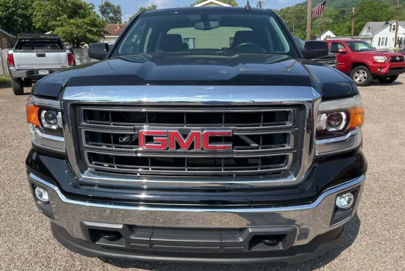 2015 Gmc Sierra SLE photo 1