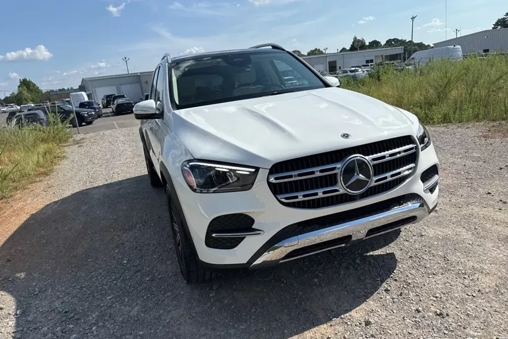 2024 Mercedes Benz GLE 450 4MATIC photo 1