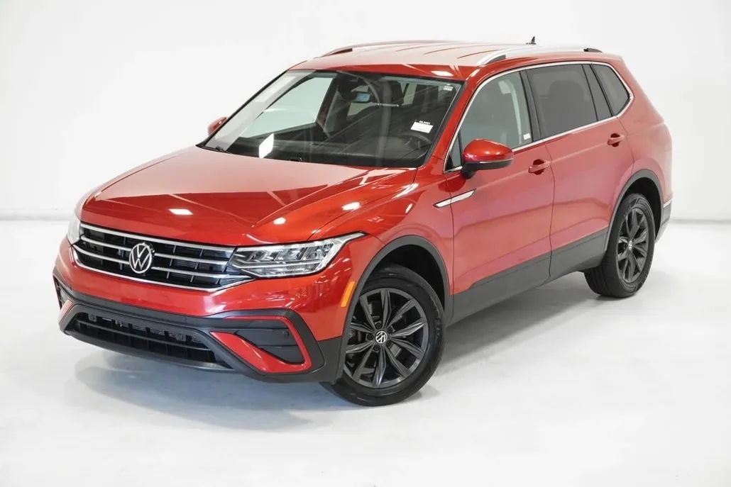 2022 Volkswagen Tiguan SE photo 1