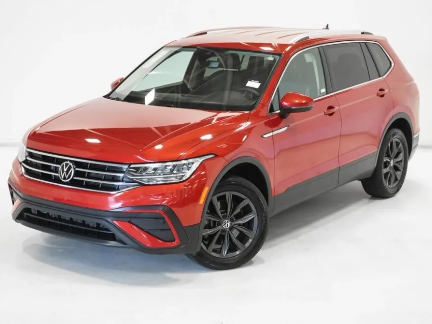 2022 Volkswagen Tiguan SE photo 1