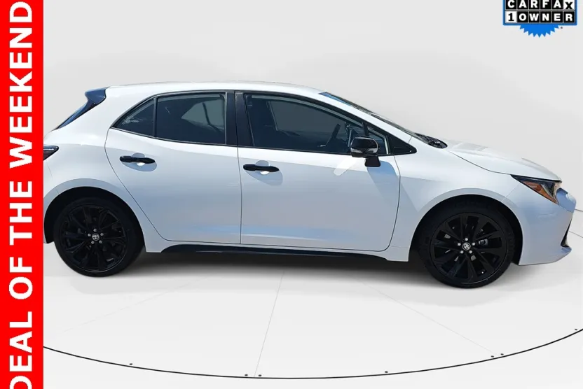 2022 Toyota Corolla SE Nightshade Edition photo 1