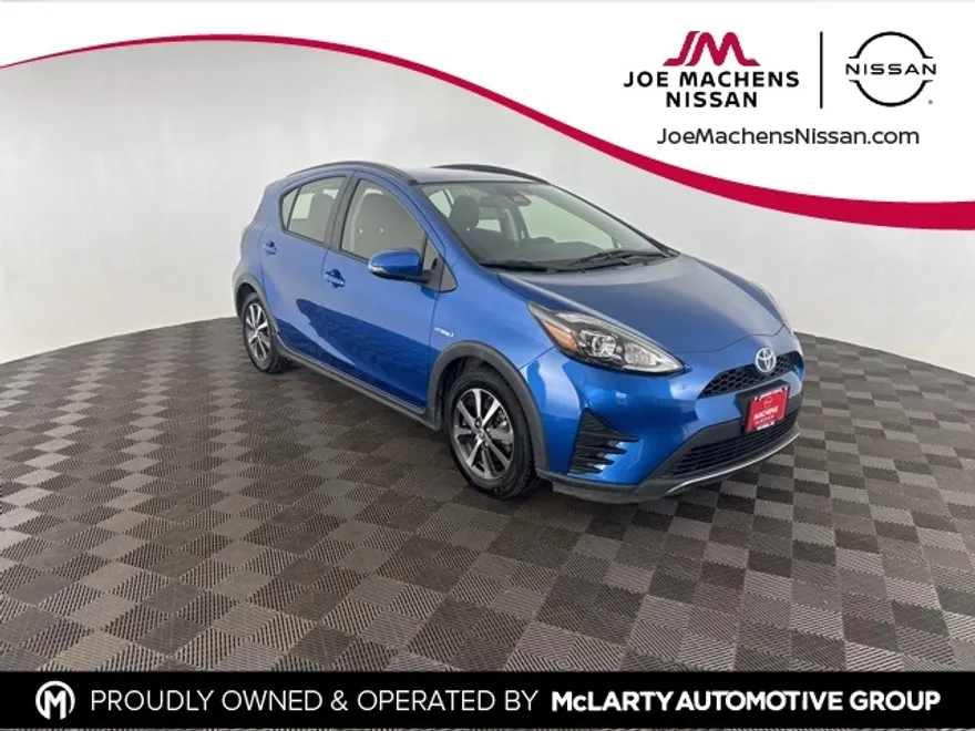 2018 Toyota Prius C Four photo 1