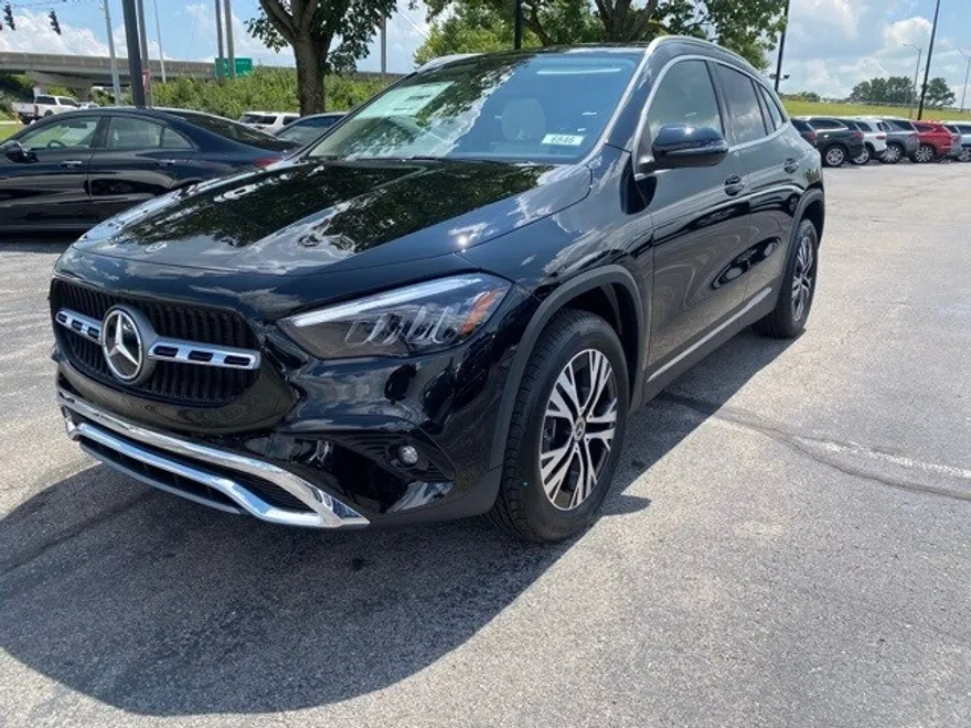 2026 Mercedes Benz GLA 250 4MATIC photo 1