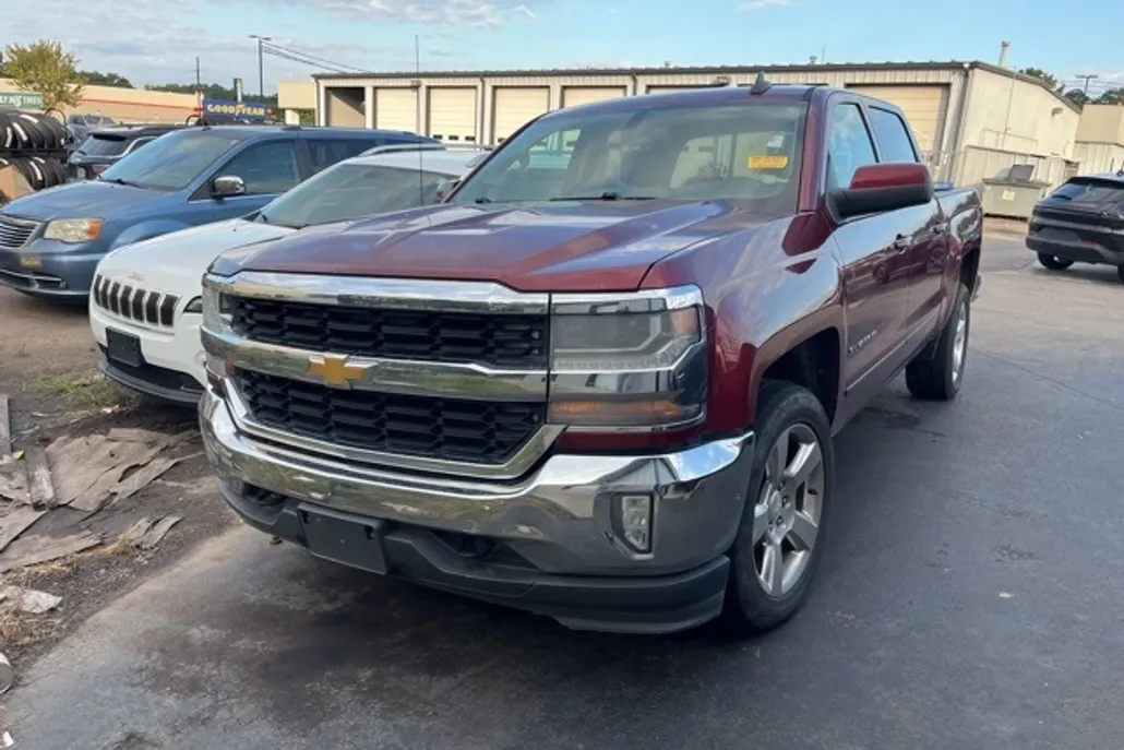 2016 Chevrolet Silverado 1500 LT photo 1