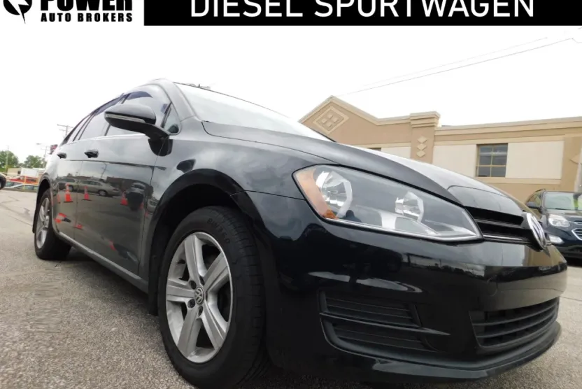 2015 Volkswagen Golf SportWagen TDI S photo 1