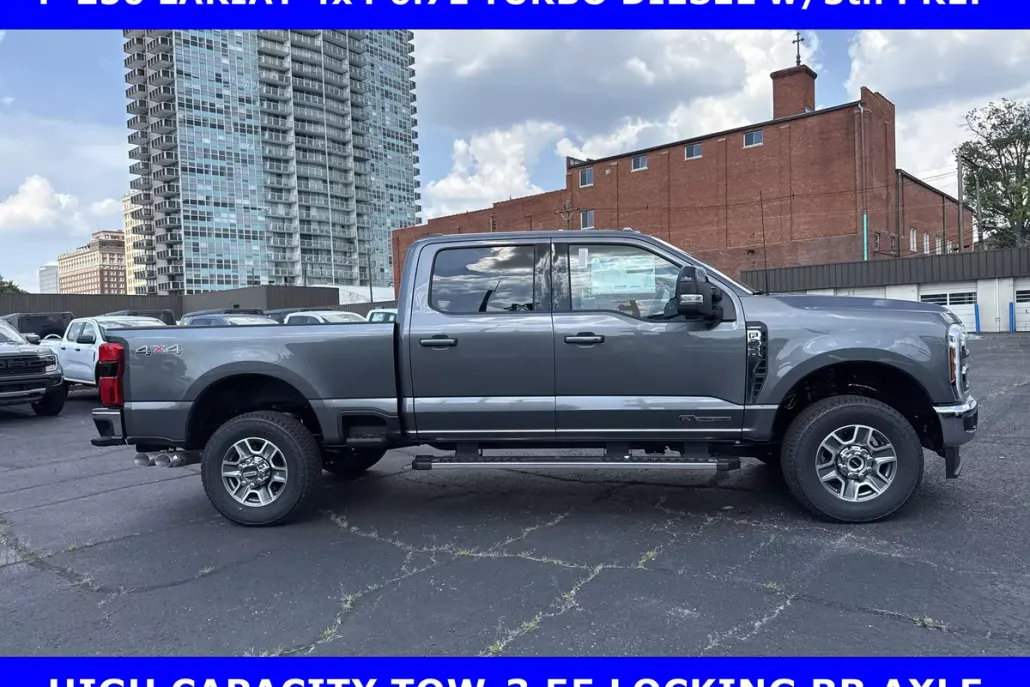 2025 Ford F-250 Lariat photo 1