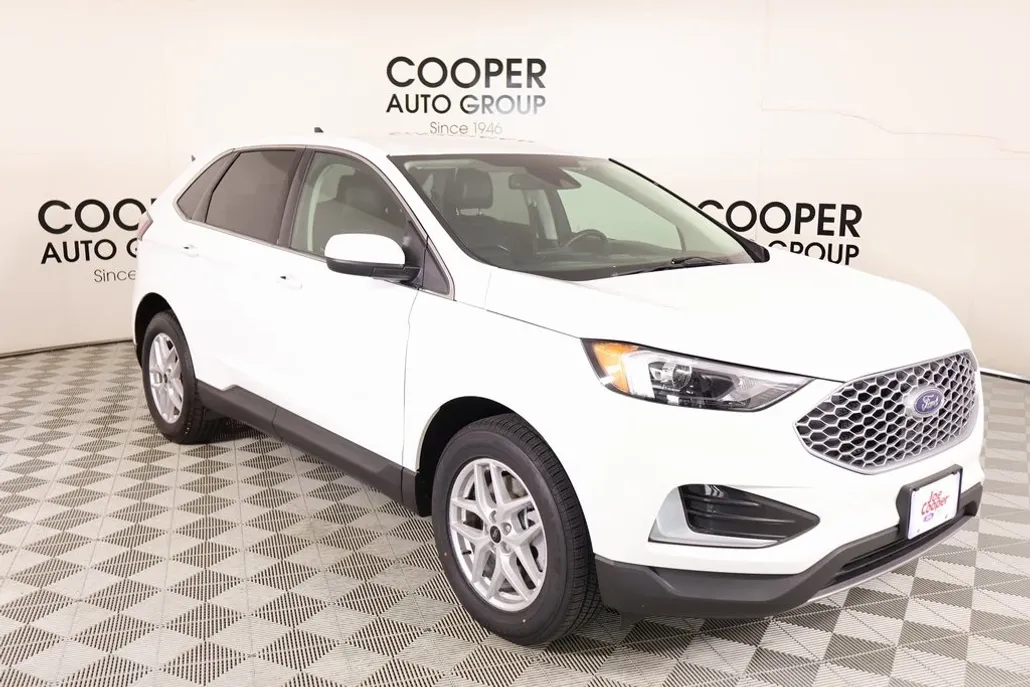 2024 Ford Edge SEL photo 1
