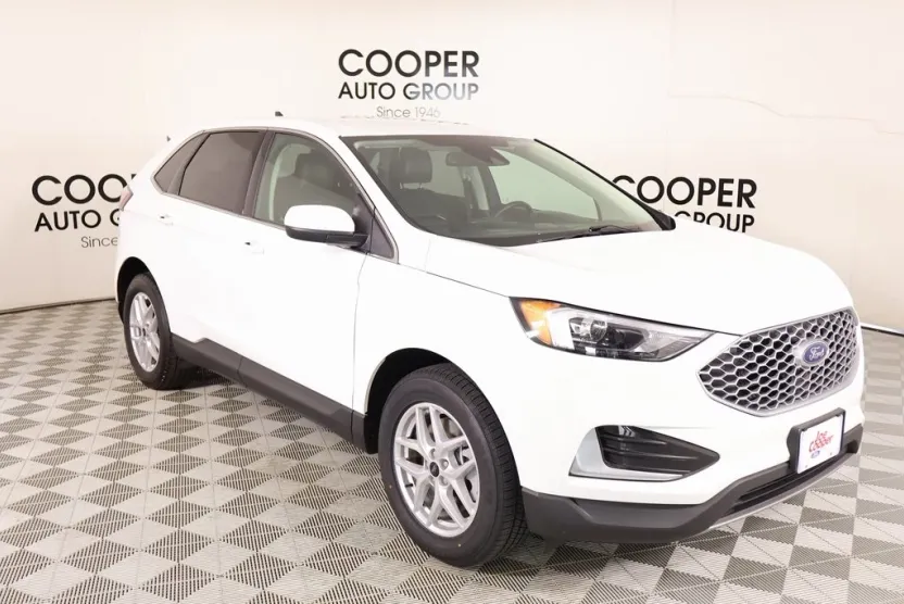 2024 Ford Edge SEL photo 1