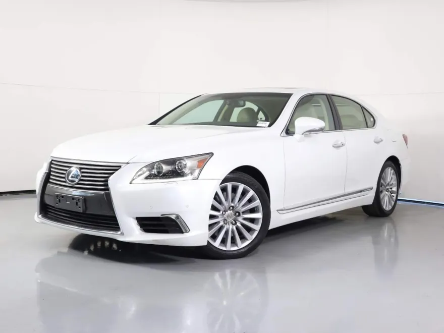 2017 Lexus LS 460 photo 1