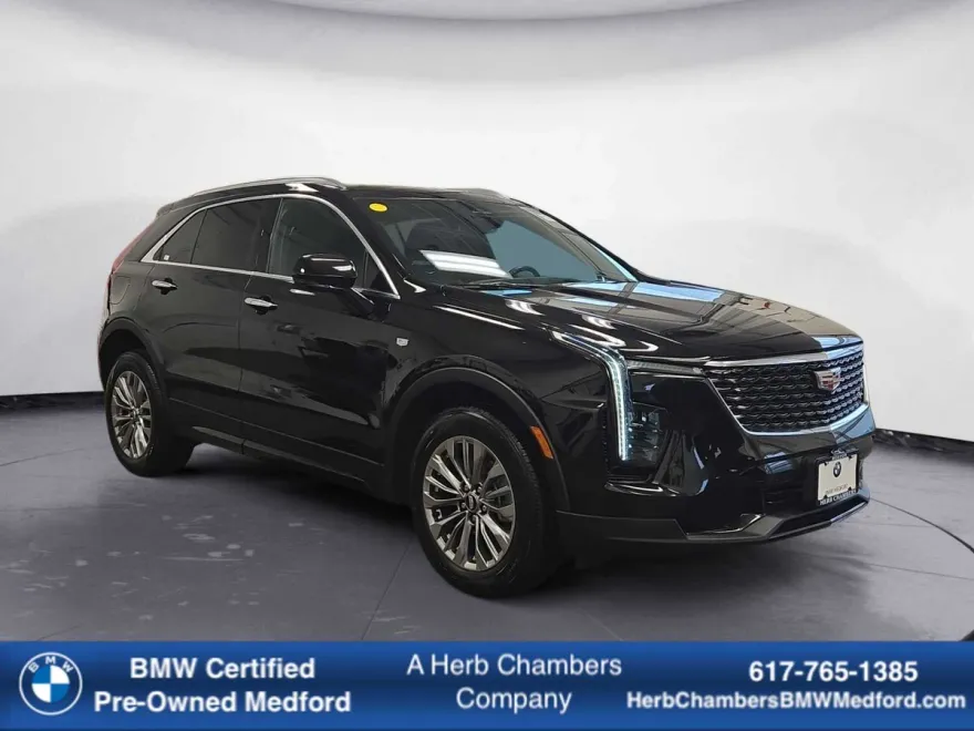 2024 Cadillac XT4 Premium Luxury photo 1