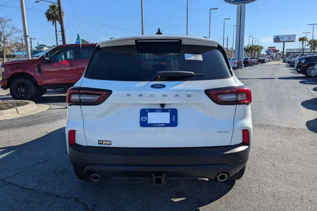 2025 Ford Escape Hybrid ST-Line Select photo 1