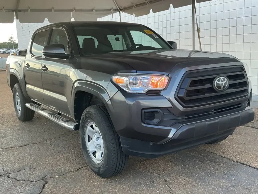 2022 Toyota Tacoma SR V6 photo 1
