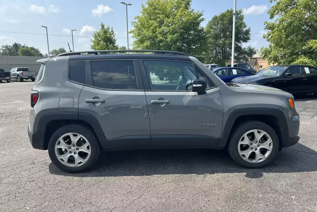 2022 Jeep Renegade Limited photo 1