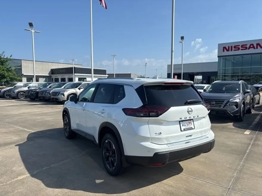 2025 Nissan Rogue SV photo 1