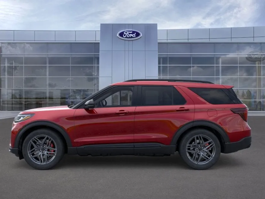 2025 Ford Explorer ST photo 1