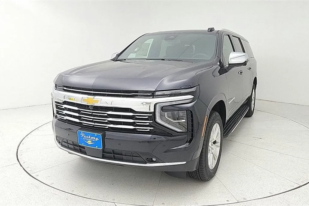 2025 Chevrolet Suburban Premier photo 1