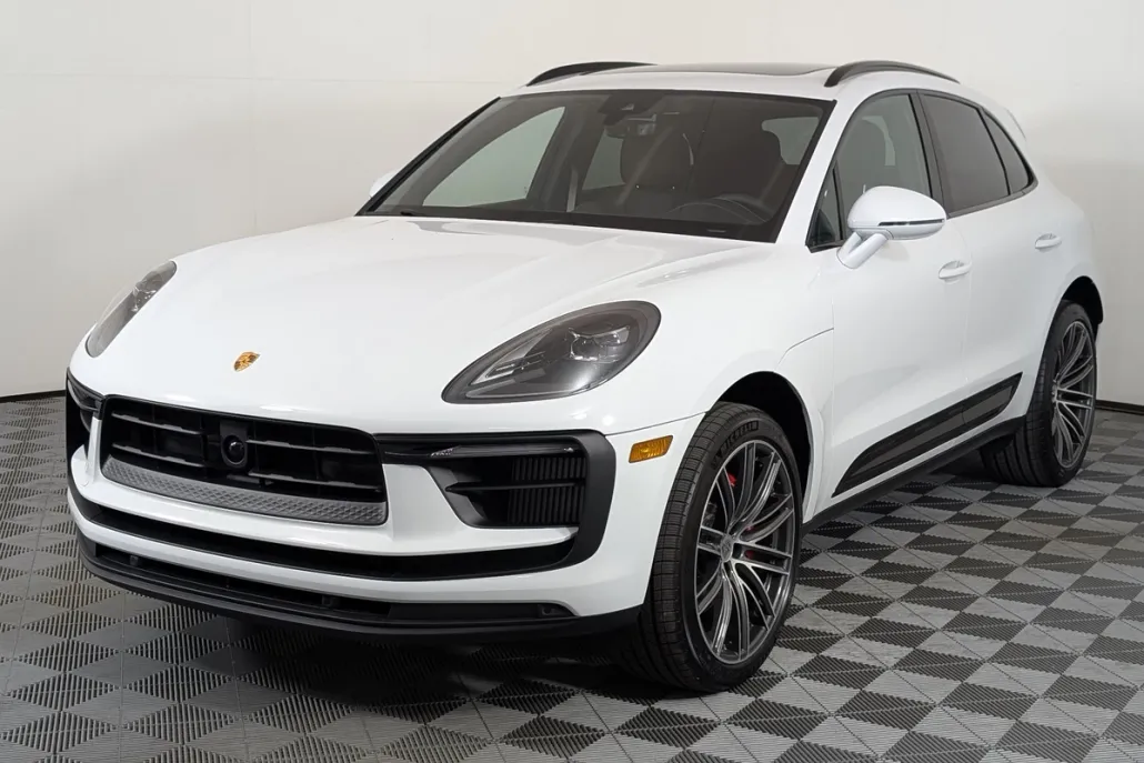 2026 Porsche Macan S photo 1