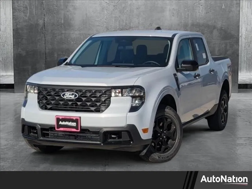 2025 Ford Maverick XLT photo 1