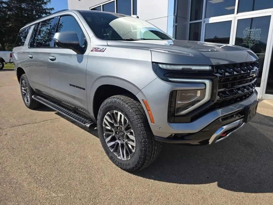 2026 Chevrolet Suburban Z71 photo 1