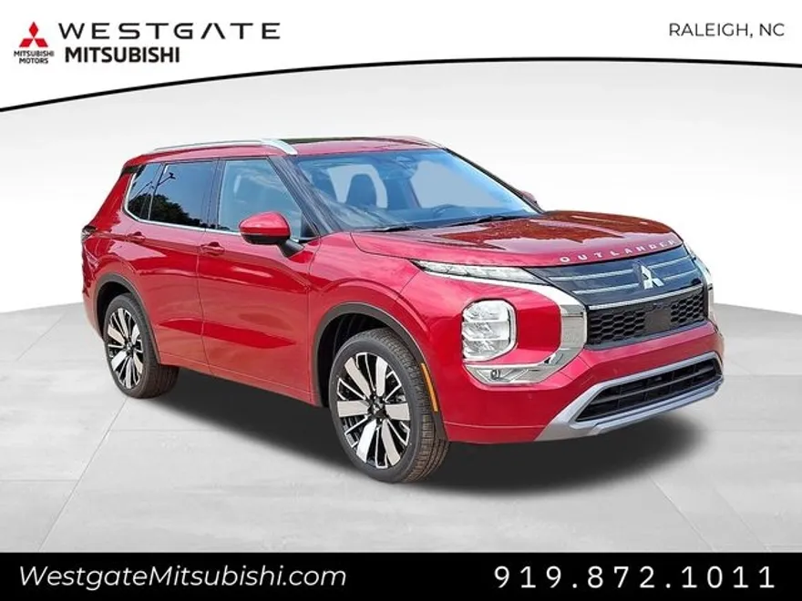 2025 Mitsubishi Outlander SEL photo 1