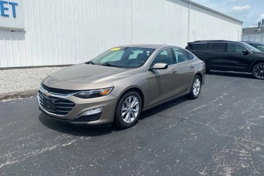 2022 Chevrolet Malibu 1LT photo 1