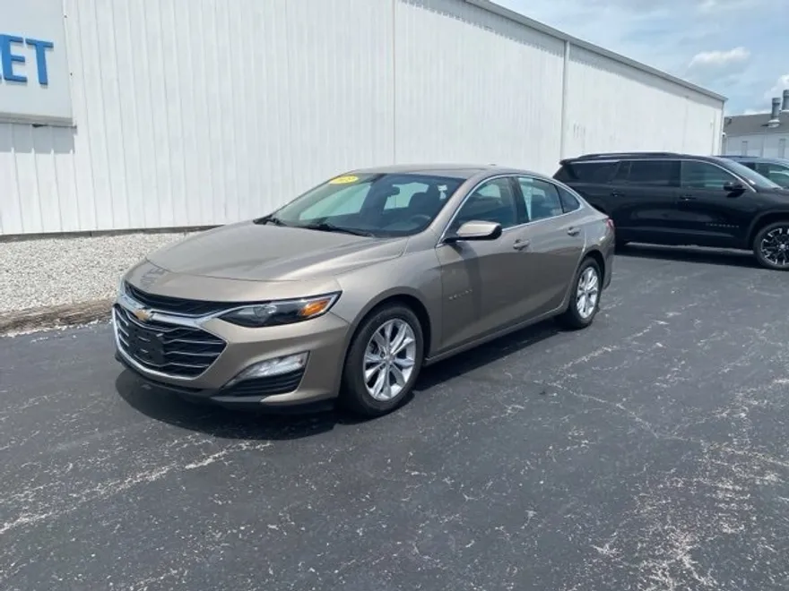 2022 Chevrolet Malibu 1LT photo 1