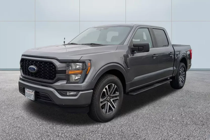 2023 Ford F-150 XL photo 1
