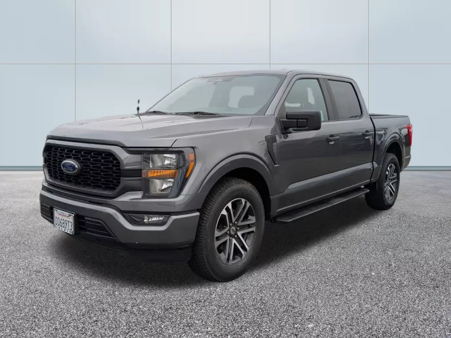 2023 Ford F-150 XL photo 1