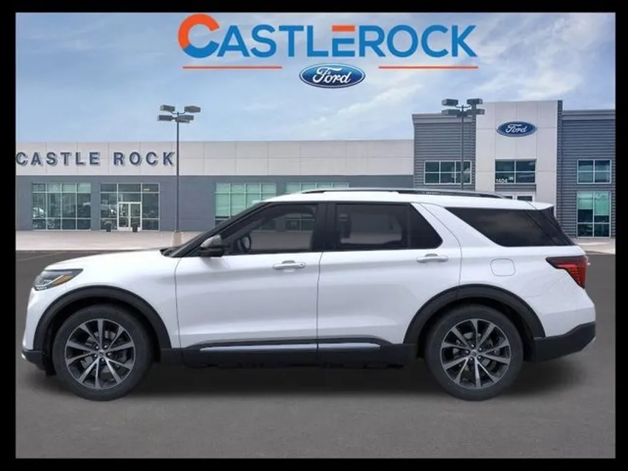 2025 Ford Explorer Platinum photo 1