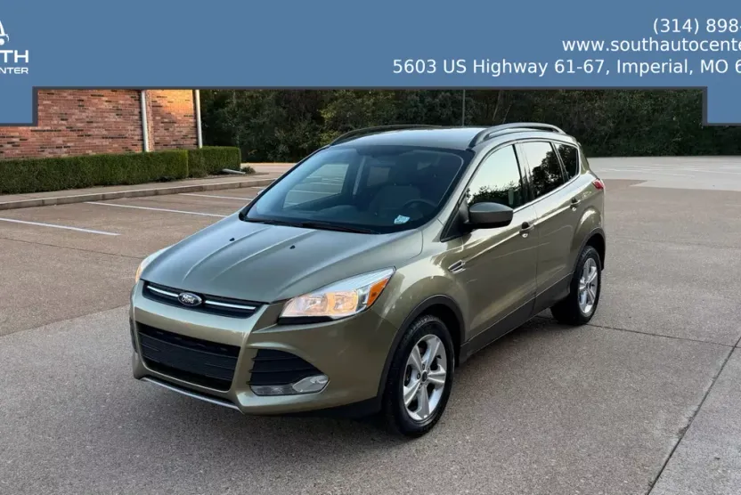 2014 Ford Escape SE Sport photo 1