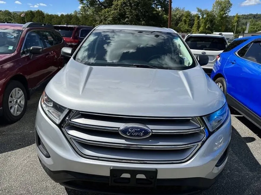 2018 Ford Edge SE photo 1