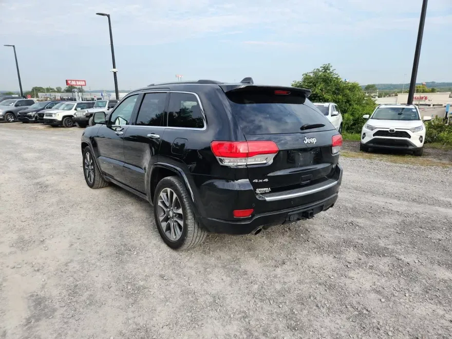 2017 Jeep Grand Cherokee Overland photo 1