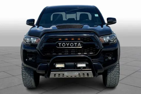 2019 Toyota Tacoma TRD Pro photo 3