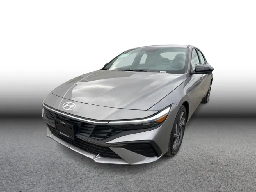 2025 Hyundai Elantra SEL Sport photo 1