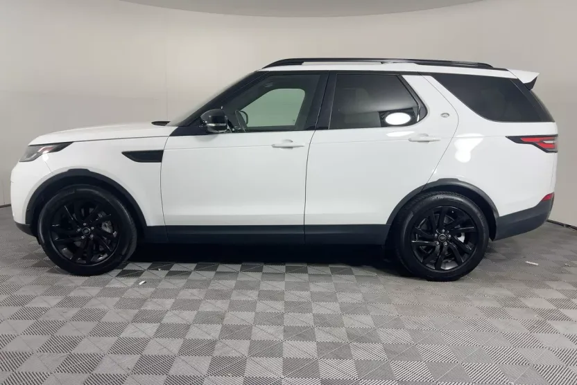2018 Land Rover Discovery HSE photo 1