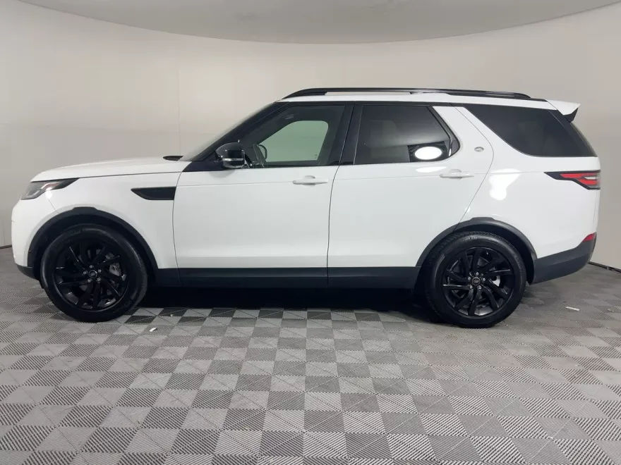 2018 Land Rover Discovery HSE photo 1