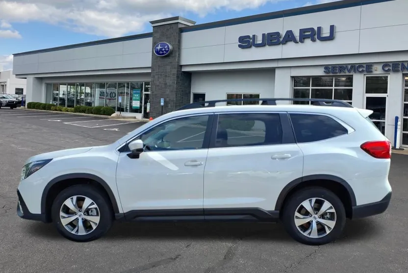 2024 Subaru Ascent Premium photo 1