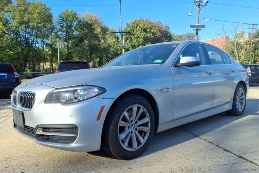 2014 Bmw 528i xDrive photo 1