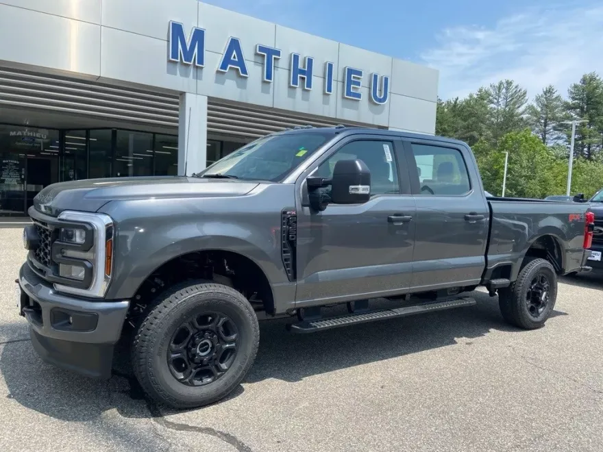 2025 Ford F-350 XL photo 1