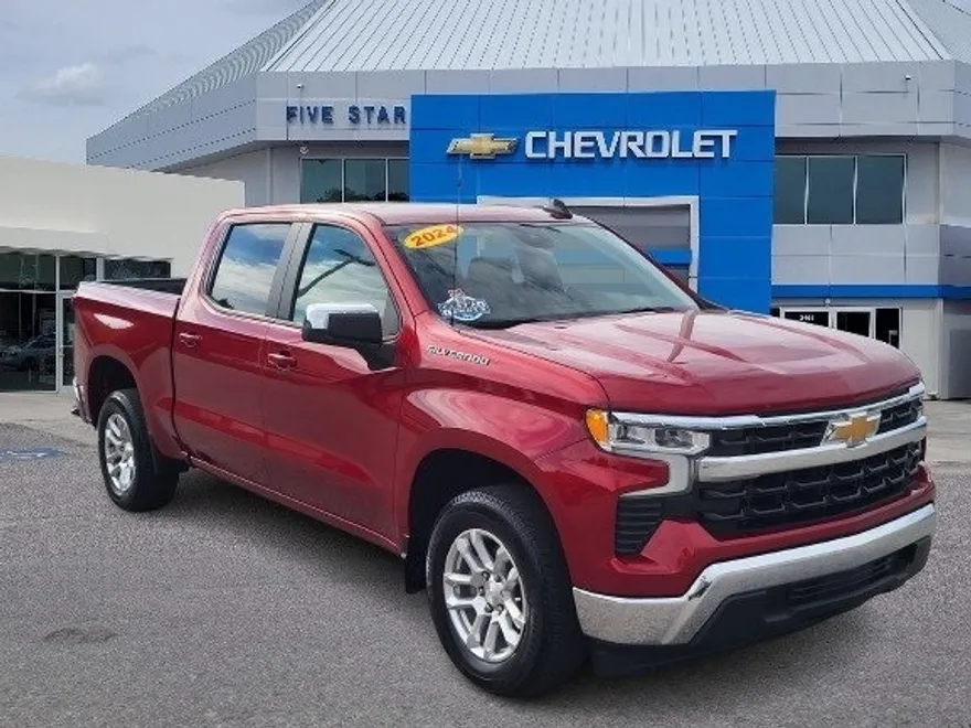 2024 Chevrolet Silverado 1500 LT photo 1
